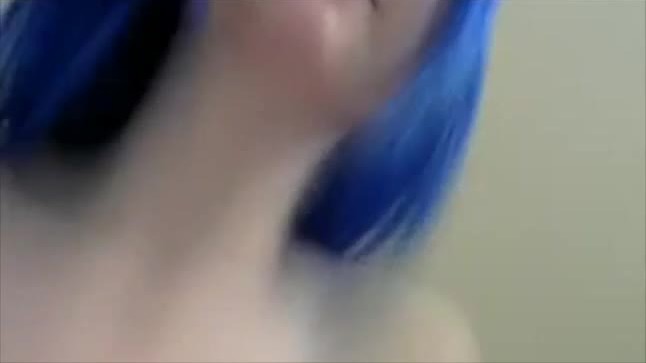 Babe with blue hair plays with dick